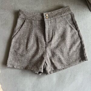 Shorts brown and cream size 4